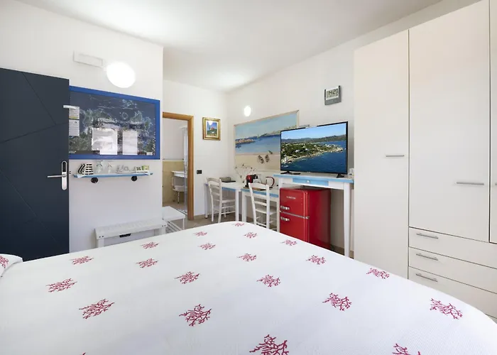 L'orso E Il Mare (adults Only) Oda ve Kahvaltı 4*