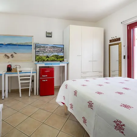 L'orso E Il Mare (adults Only) Bed & Breakfast 4*