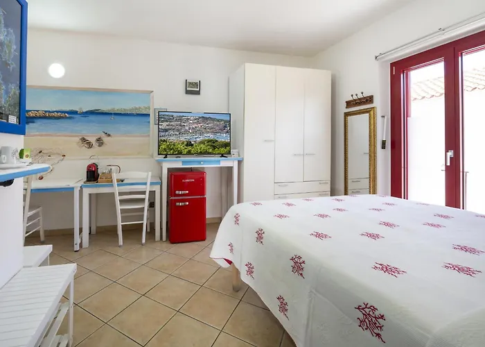 L'orso E Il Mare (adults Only) Panzió 4*